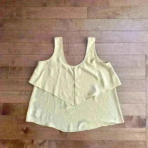 BCBGGeneration | Women’s flowy yellow tank top size  small